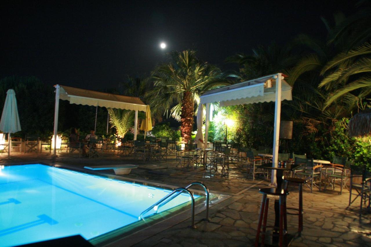 Batis Hotel Livanátai Extérieur photo