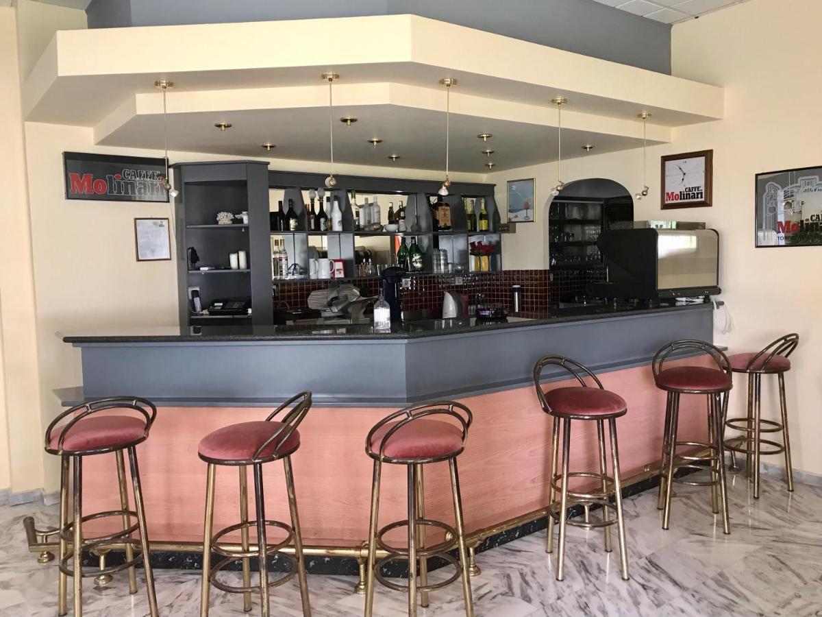 Batis Hotel Livanátai Extérieur photo